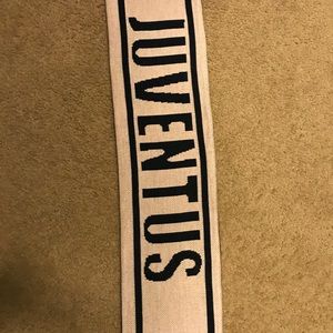 Juventus Nike winter scarf